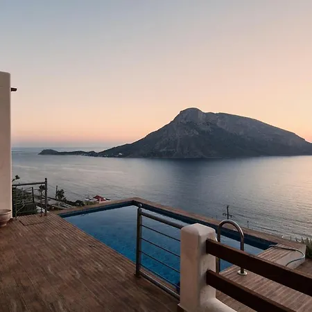 Kastelli Sunset * Αργινώντα